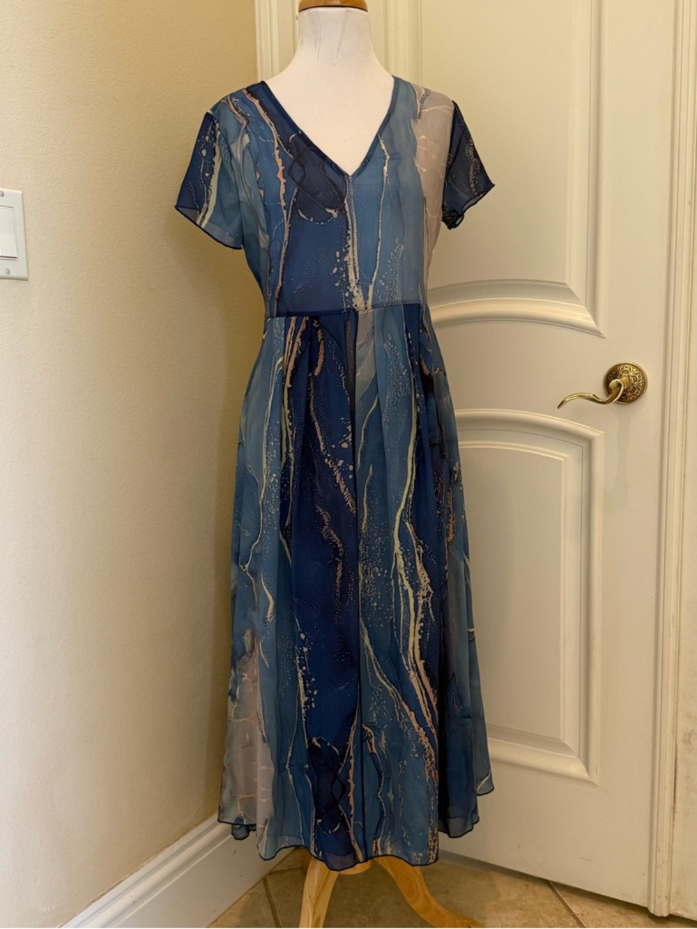 New Made with ❤️ blue watercolor woven fabric maxi dress